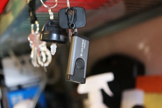 Beste Pirce ???? Ledlenser K4R USB Oplaadbare Sleutelhanger | Zaklamp LED | Zaklamp Kinderen | Zaklantaarn | Draagbare Verlichting | Verlichting | Minizaklamp | USB Zaklamp | Gadget | Auto Accessoires | Hardloop Verlichting | Zaklamp Led Oplaadbaar | Cadeau Voor Man ???? 4 Beste Pirce ???? Ledlenser K4R USB Oplaadbare Sleutelhanger | Zaklamp LED | Zaklamp Kinderen | Zaklantaarn | Draagbare Verlichting | Verlichting | Minizaklamp | USB Zaklamp | Gadget | Auto Accessoires | Hardloop Verlichting | Zaklamp Led Oplaadbaar | Cadeau Voor Man ???? - Afbeelding 2