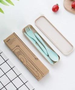 Goedkoopste ???? Mes Lepel Vork Set - Portable Doosje - Herbruikbaar - Ecofriendly - Met Beschermhoes - Groen - Usables ????