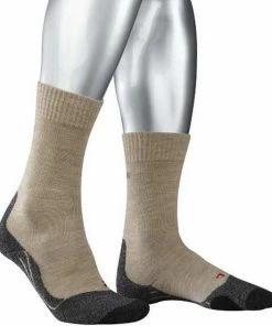 Beste deal ⌛ FALKE TK2 Explore Wandelsokken Warm Winter Zacht Thermisch Ademend Anti-blaar Antizweet Zonder Motief Met Elastische Boord Merinowol Beige Dames Sportsokken - Maat 39-40 ⭐ -Hendi Shop 550x631 2