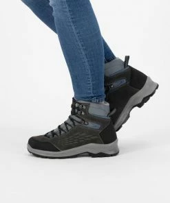 Beste deal ???? Travelin' Aborg - Dames Wandelschoenen - Waterdicht En Ademend - Lichtgrijs Leer - Maat 38 ???? -Hendi Shop 550x793